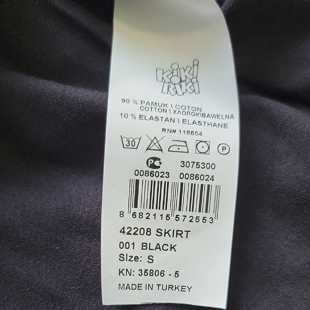 Black Midi A-Line Pleated Skirt - Picture 3 of 4